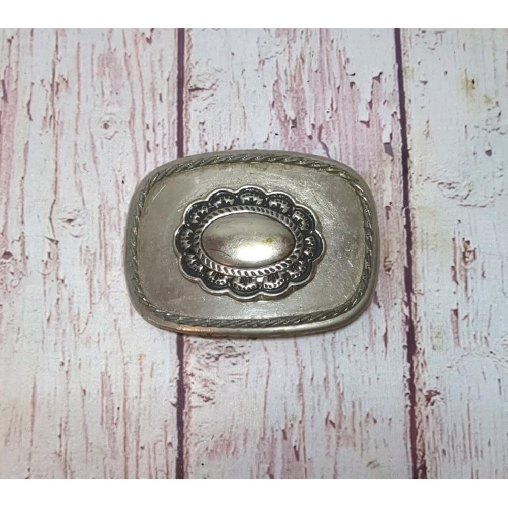 Midwestern Mfg Co 1978 Vintage Western Belt Buckle Silvertone Concho Centerpiece